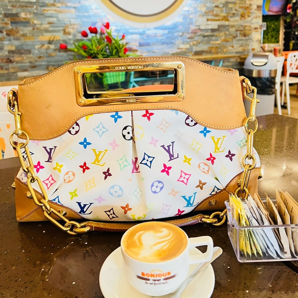 Louis Vuitton Murakami white monogram Judi, she is a piece of art